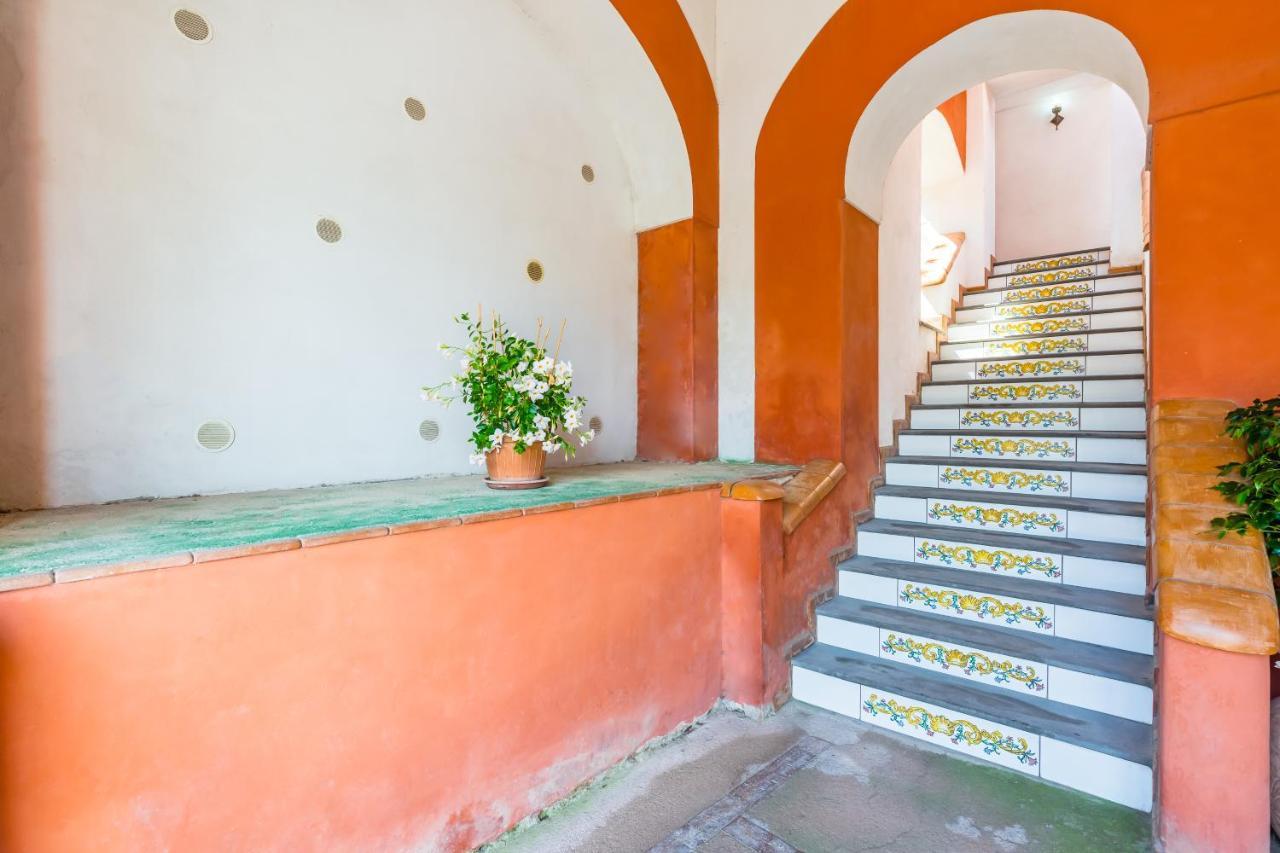 La Terrazza Sul Giardino Appartement Procida Buitenkant foto