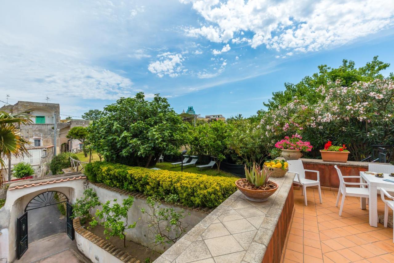 La Terrazza Sul Giardino Appartement Procida Buitenkant foto