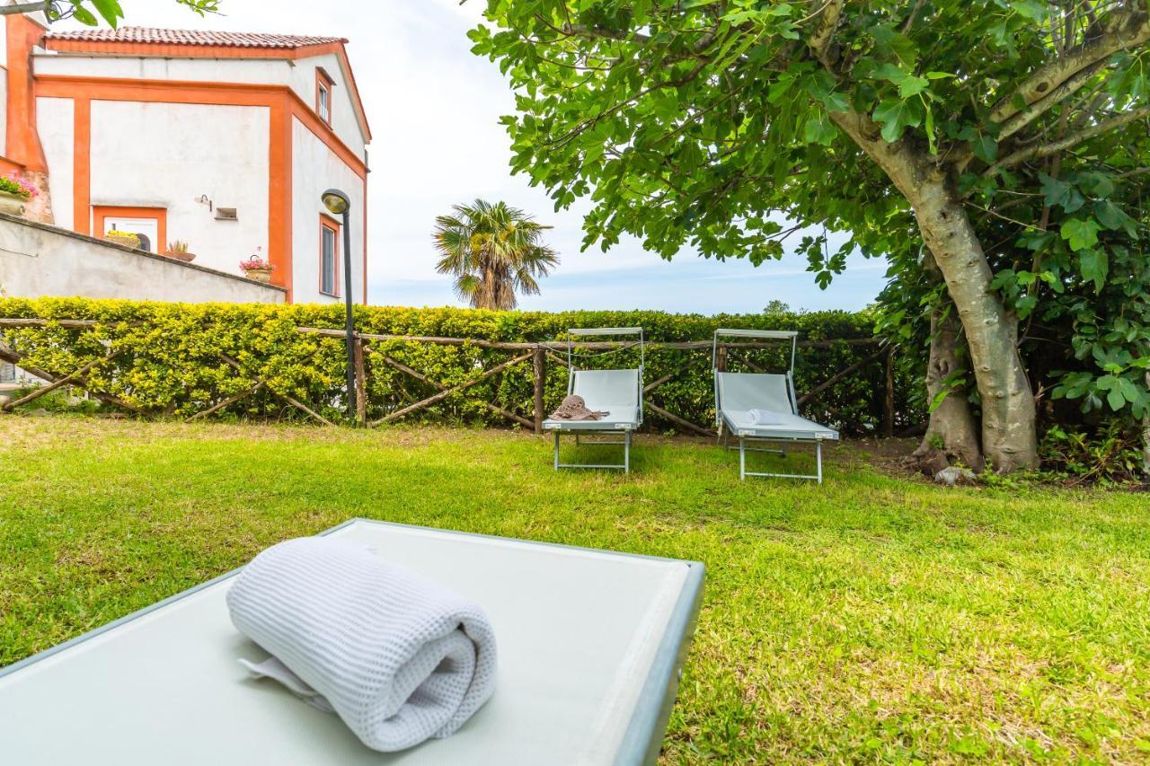 La Terrazza Sul Giardino Appartement Procida Buitenkant foto